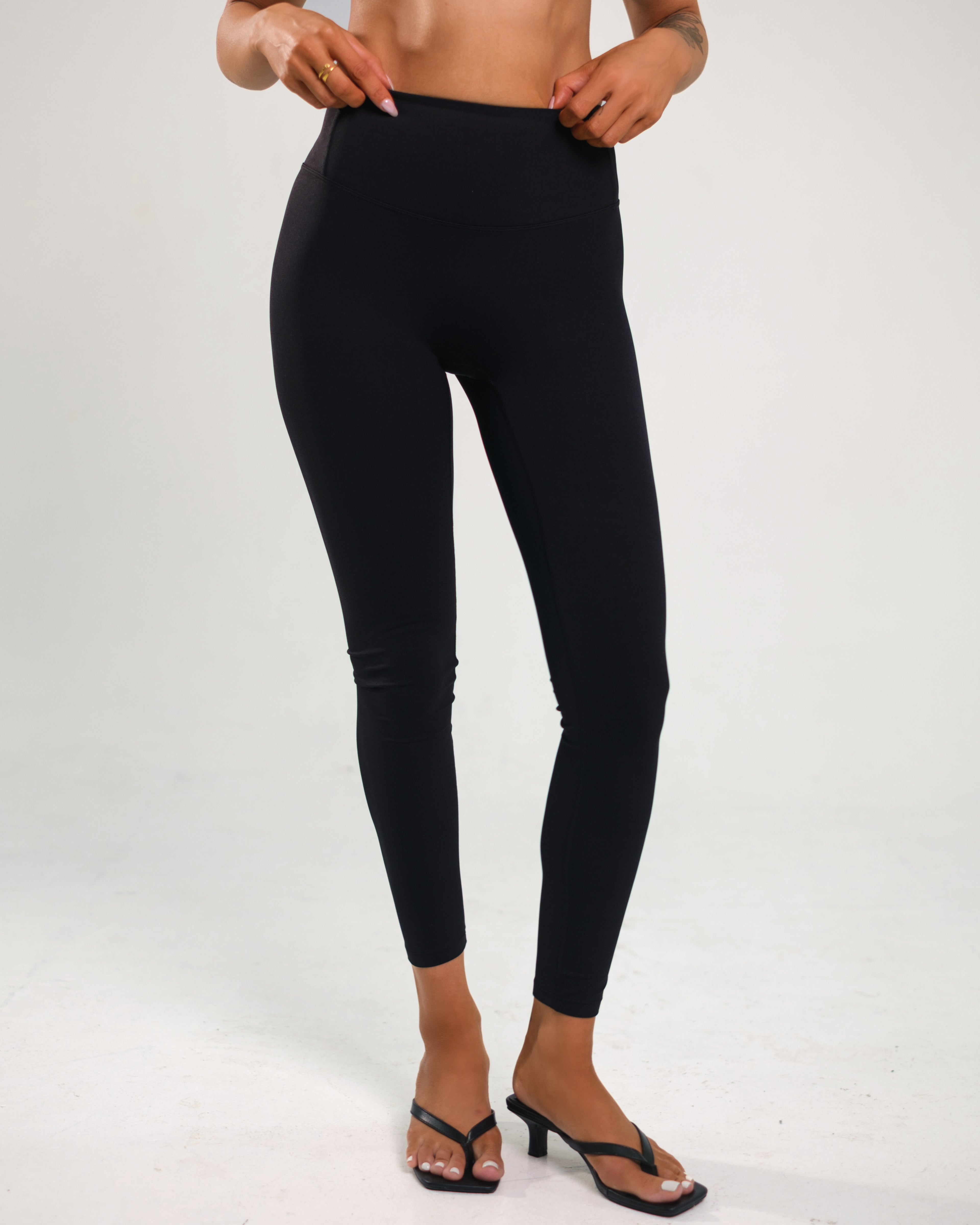 Sculpt Invisible Scrunch Leggings | Black