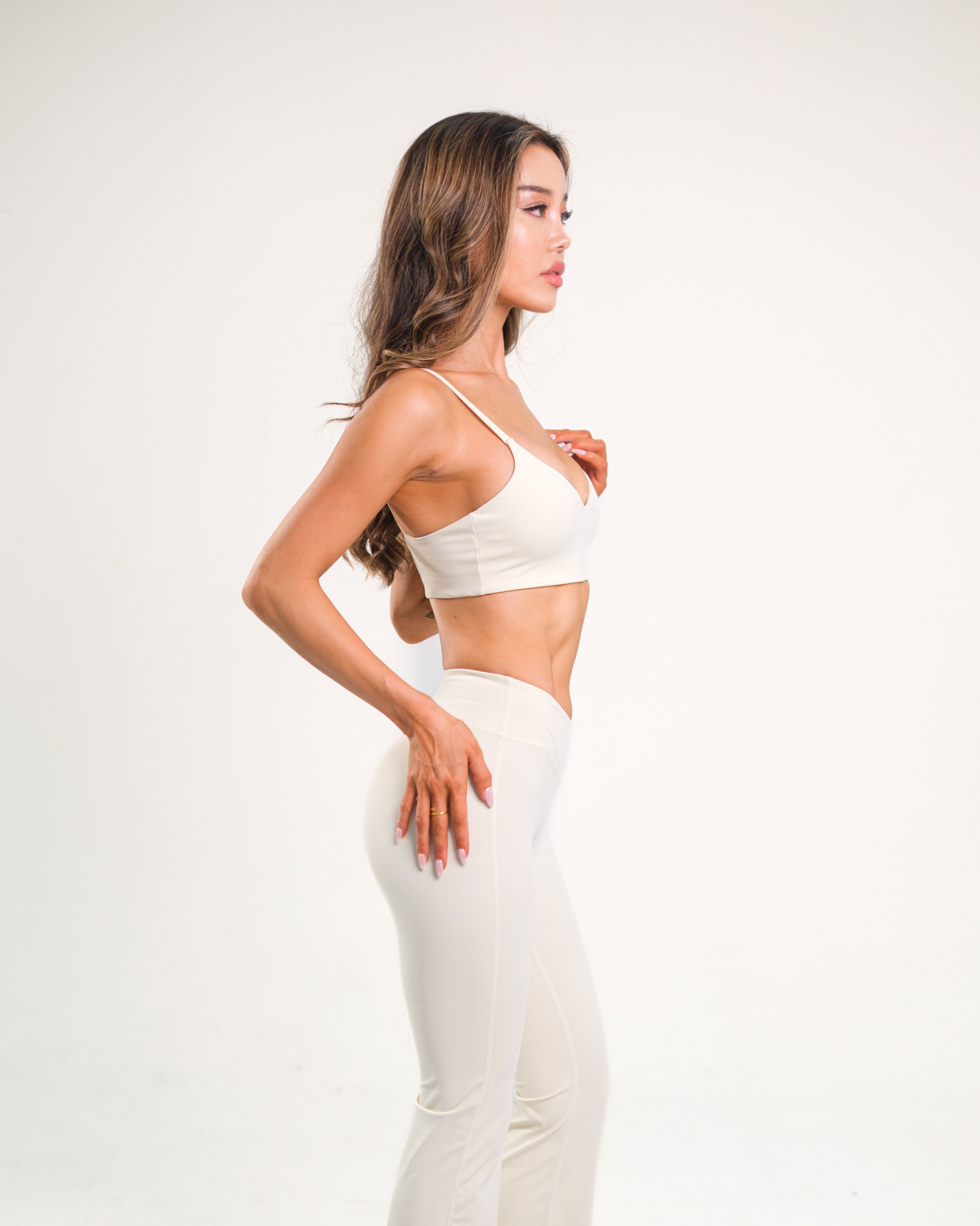 Sculpt Cross over Invisible Scrunch Flare | Custard